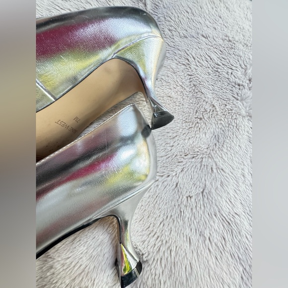 Nine West Womens Andes Silver Faux Leather Kitten Heel Pumps Shoes size 7 - Picture 5 of 8